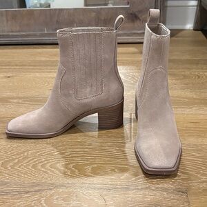Dolce Vita Suede Taupe Ankle Booties Irnie